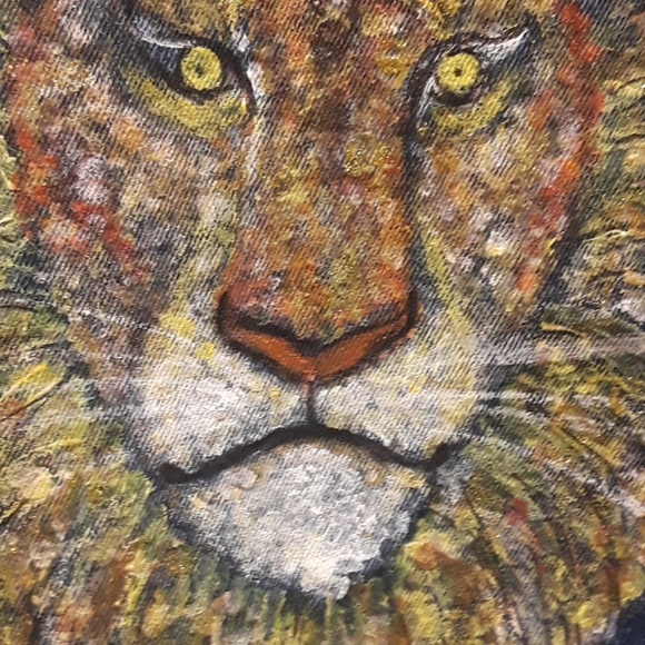 Women's handpainted lion denim jacket - Picture 2 of 5